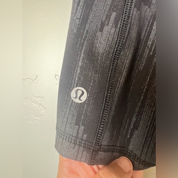 Lululemon What The Sport Short Full-On Luxtreme Scratch Match Black Multi 4 - Picture 8 of 9